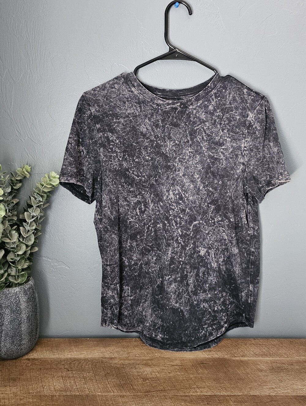 Lululemon Tee